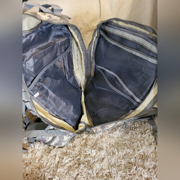 New Camouflage Tactical Backpack - Picture 2 of 7